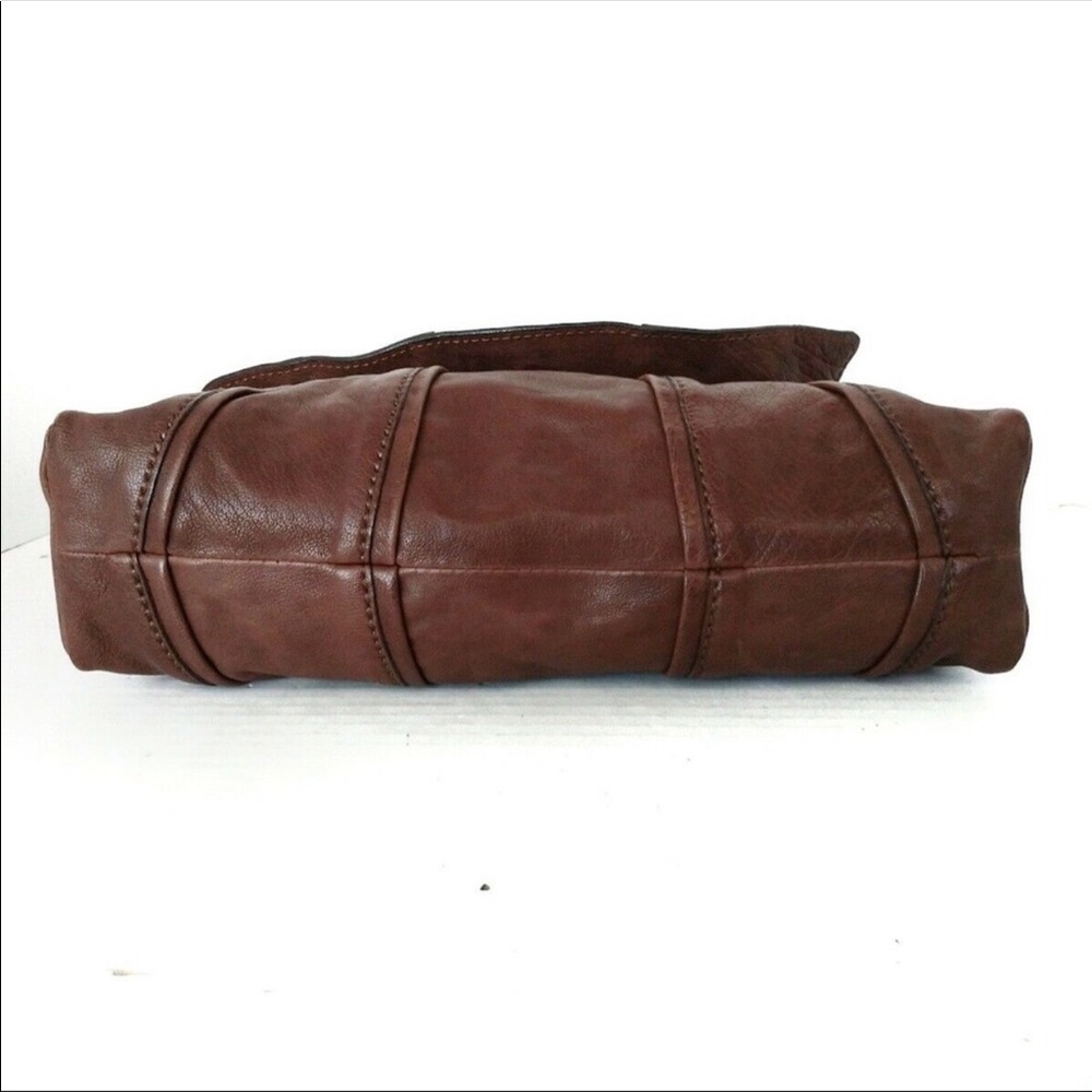 My Valentino Garavani italia bag🙏🧐🤓🎁🎀😀😀👛👑👠🌺🤩🏆💐💍🥹🌸💝😍 - Picture 4 of 4